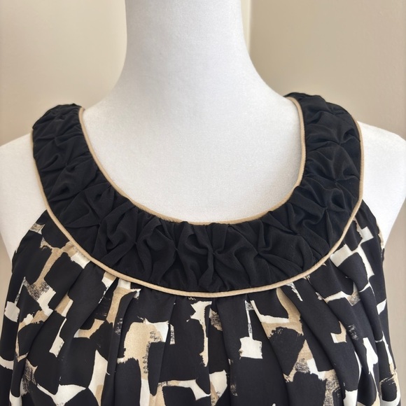 White House Black Market Scoop Neck Black Tan Blouse | Size Small - Picture 6 of 7